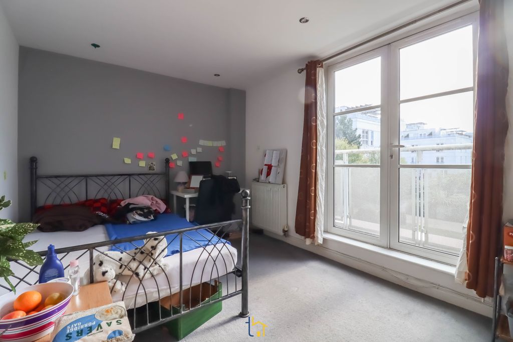 Property photo 1 of 5