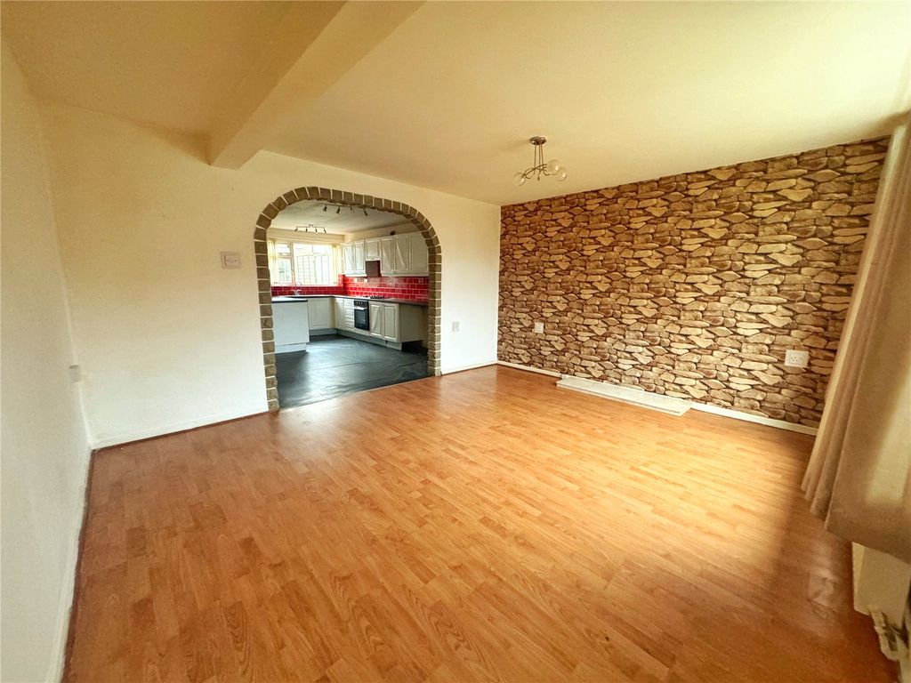 Property photo 3 of 10 Picture No. 04