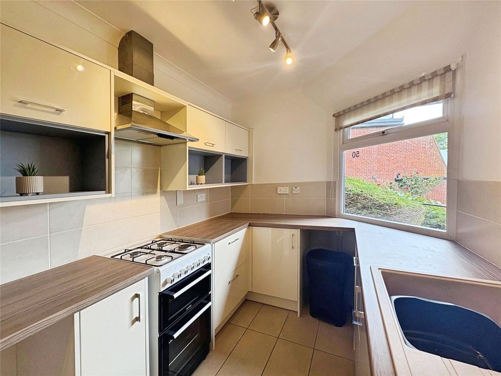 Property photo 2 of 10 Picture No. 28