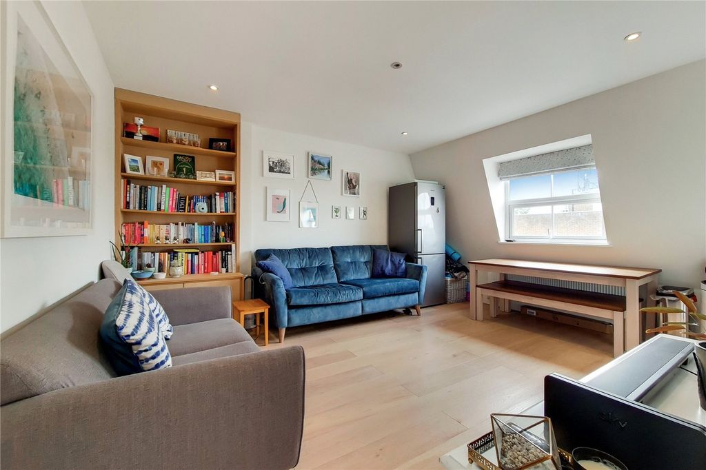 Property photo 2 of 5