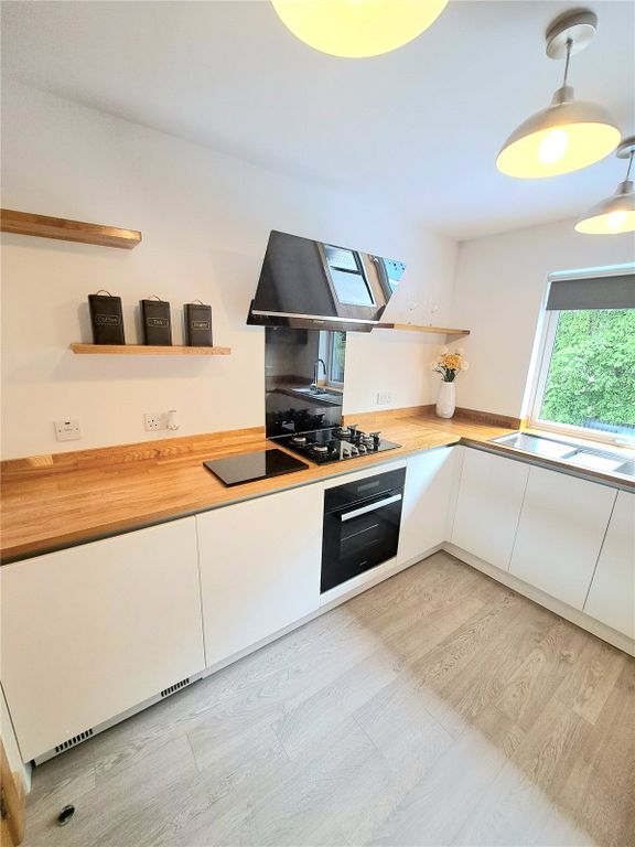 Property photo 3 of 17 Photo 3