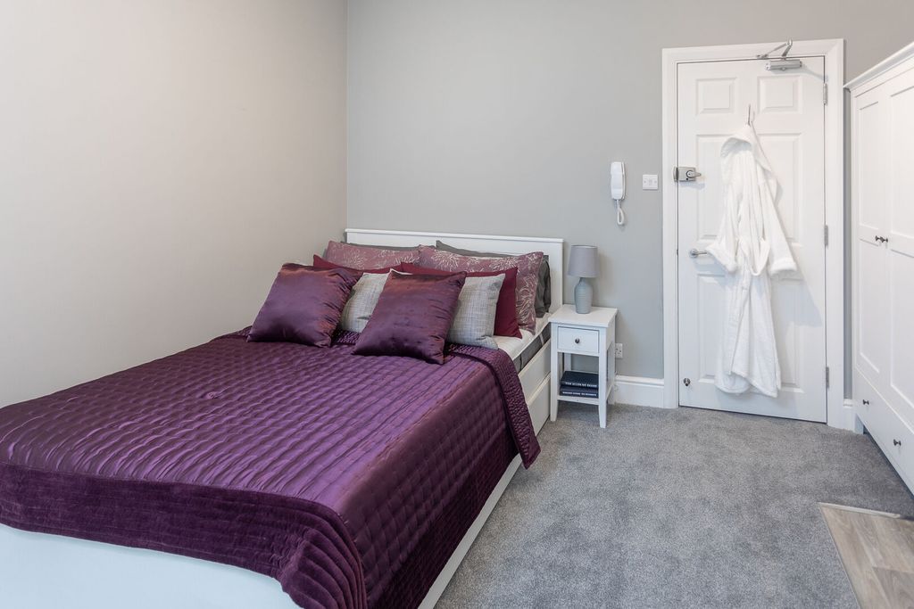 Property photo 3 of 14 5D-207208