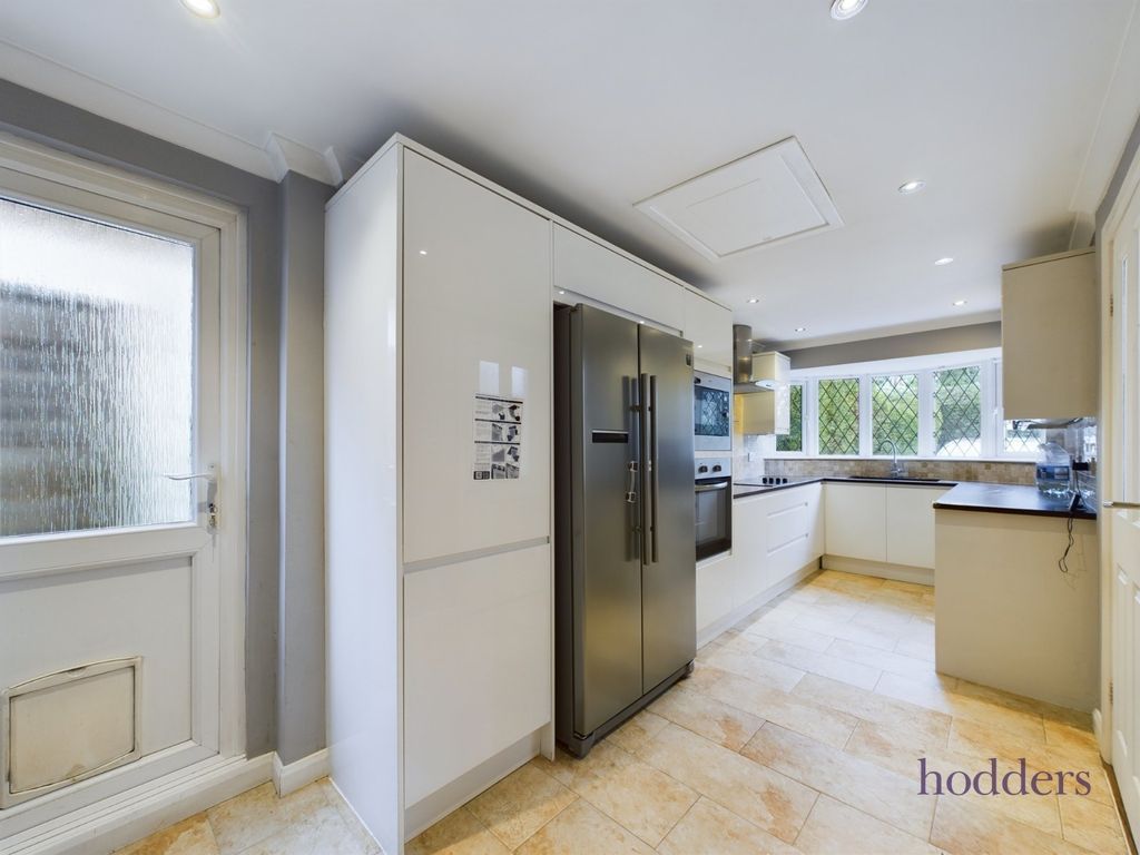 Property photo 3 of 41 Picture No. 11