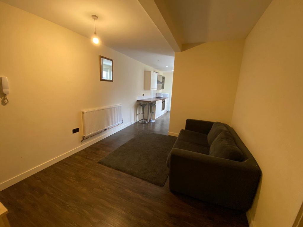 Property photo 2 of 6