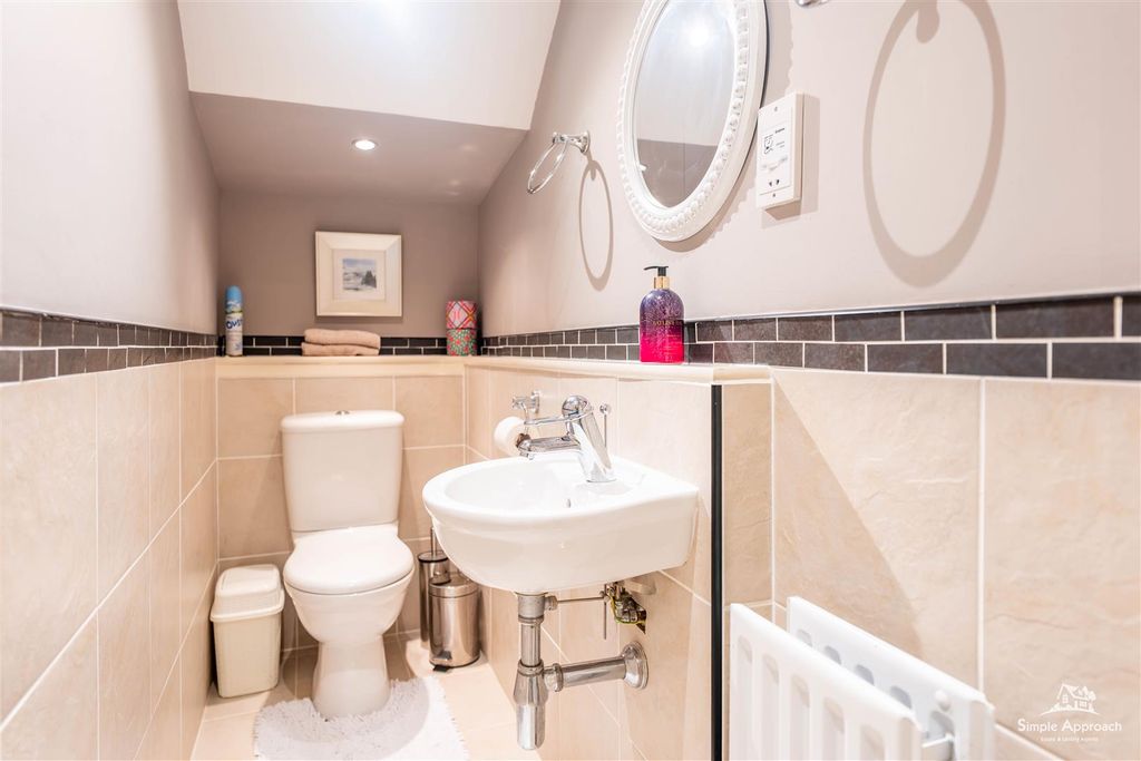 Additional image 12 of 4 bed property for saleRosslyn Avenue, Perth PH2