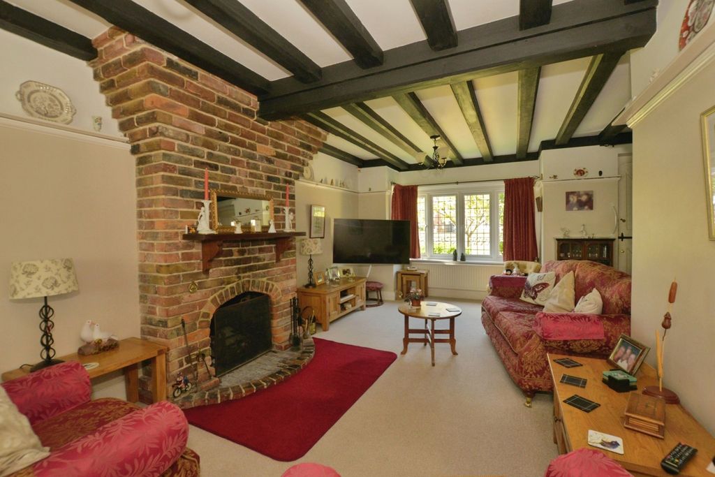 Property photo 2 of 17 Photo