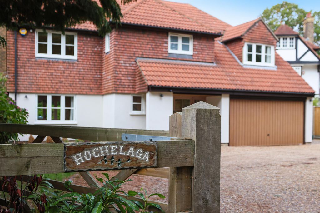 Property photo 2 of 24 Image