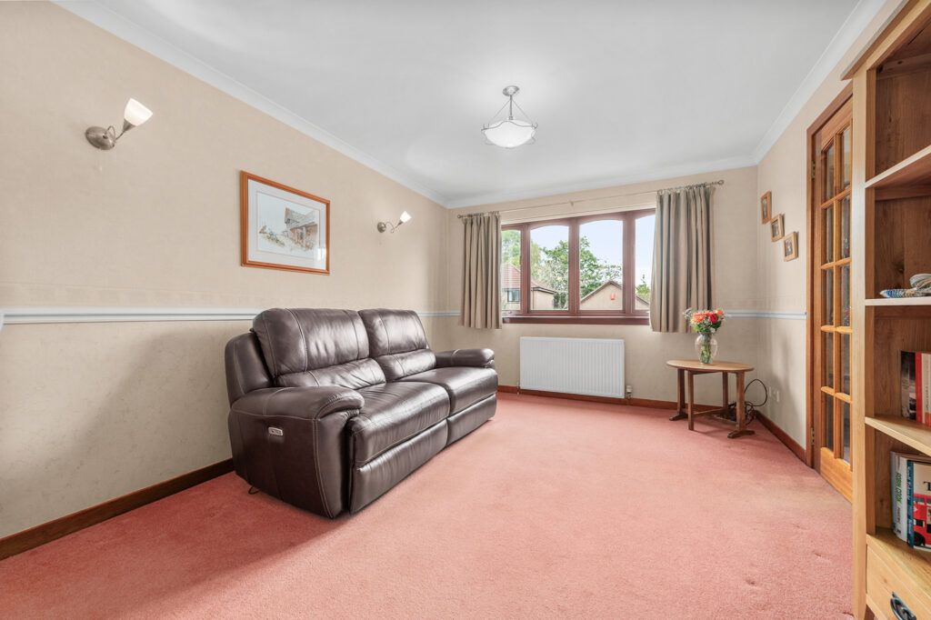 Property photo 3 of 18