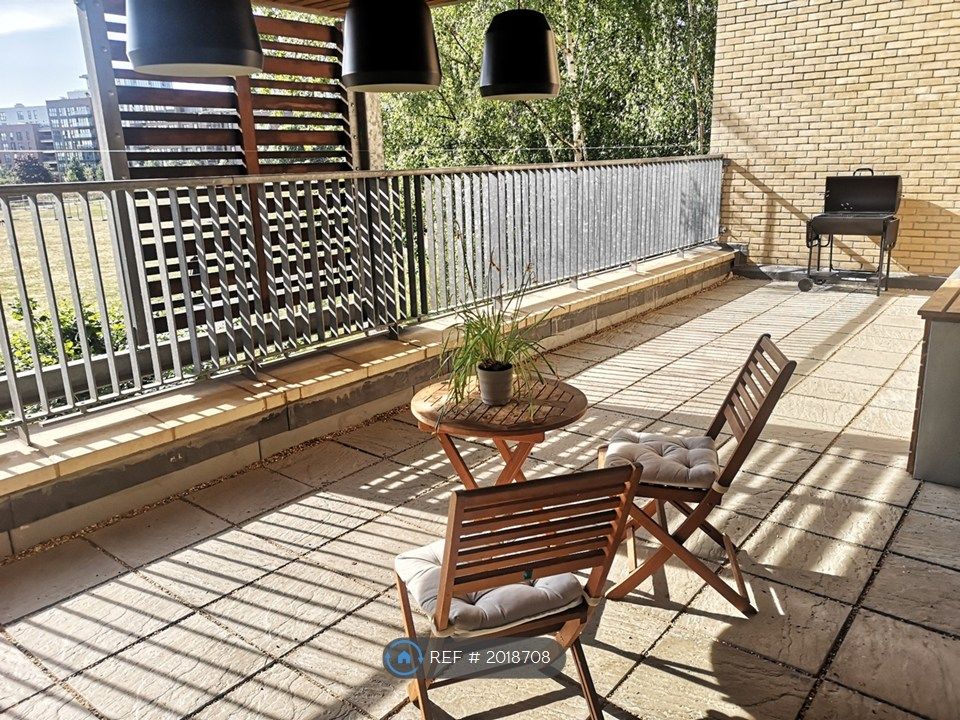 Property photo 2 of 16 Terrace