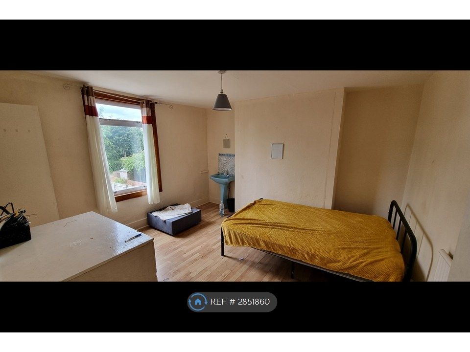 Property photo 1 of 2