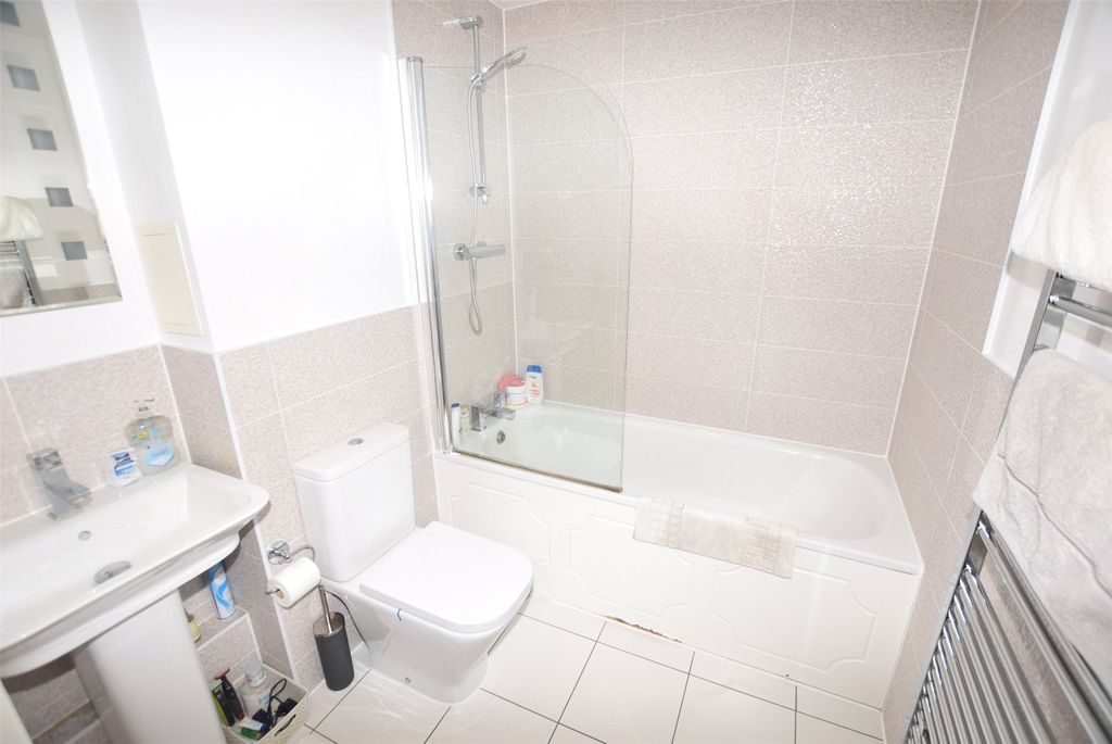 Property photo 3 of 10 Picture No. 05