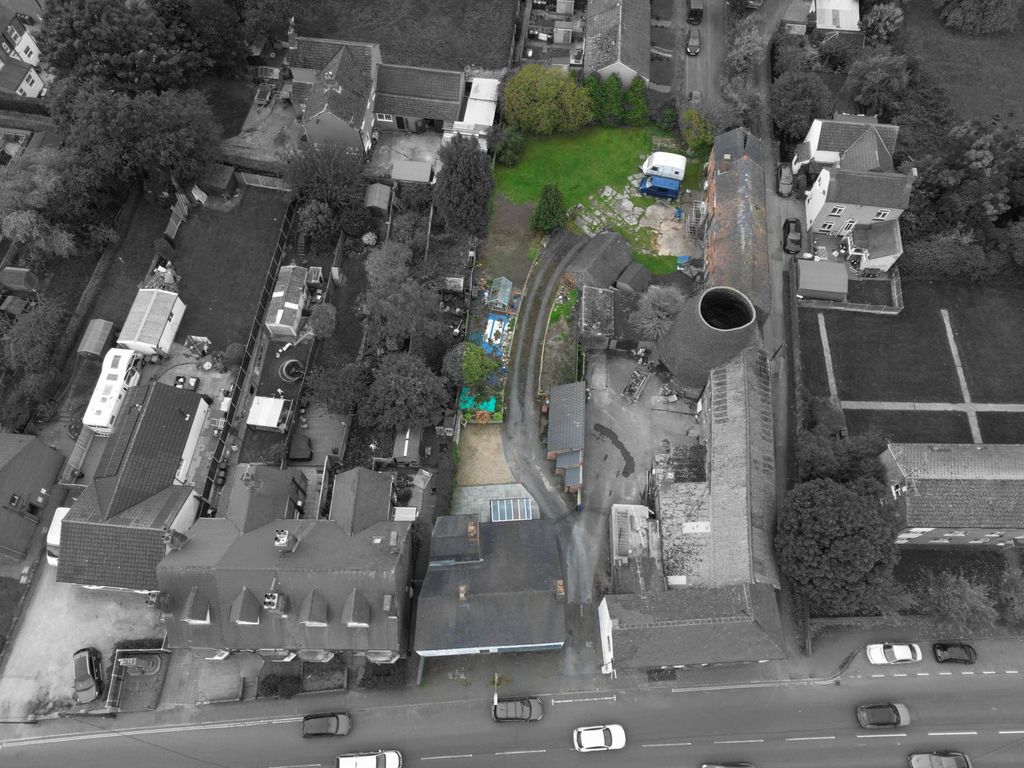 Property photo 2 of 28