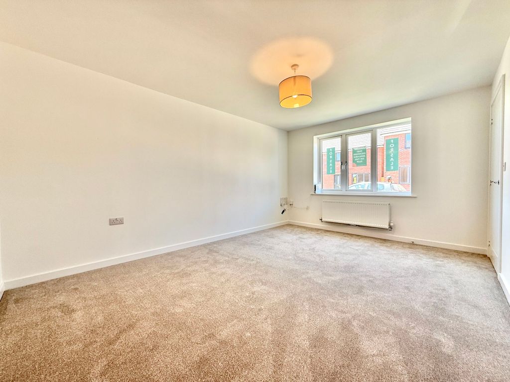Property photo 3 of 24
