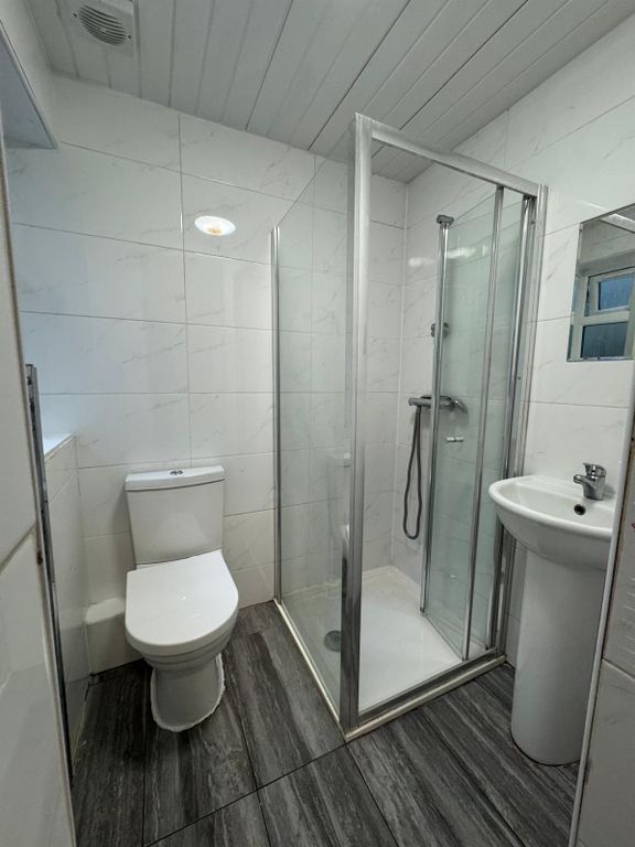 Property photo 2 of 3