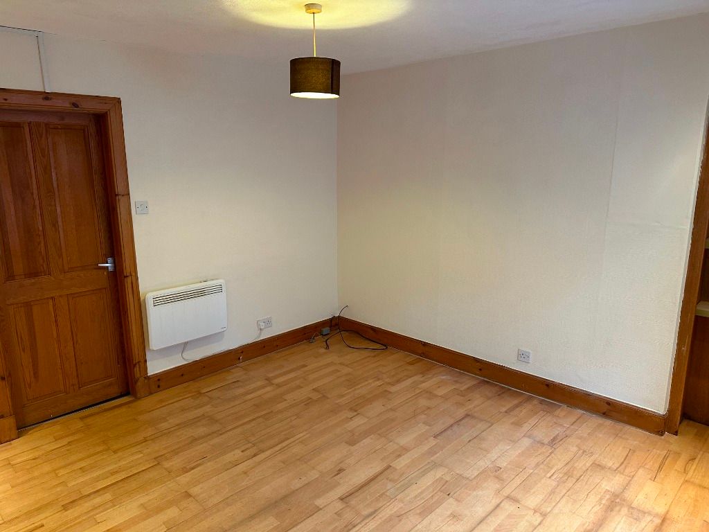 Property photo 2 of 7 Photo 2