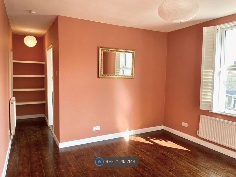 Property photo 2 of 9 Living Room