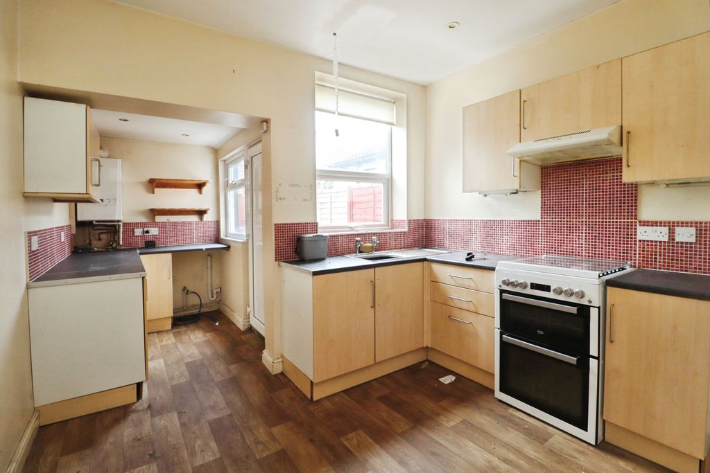 Property photo 2 of 11