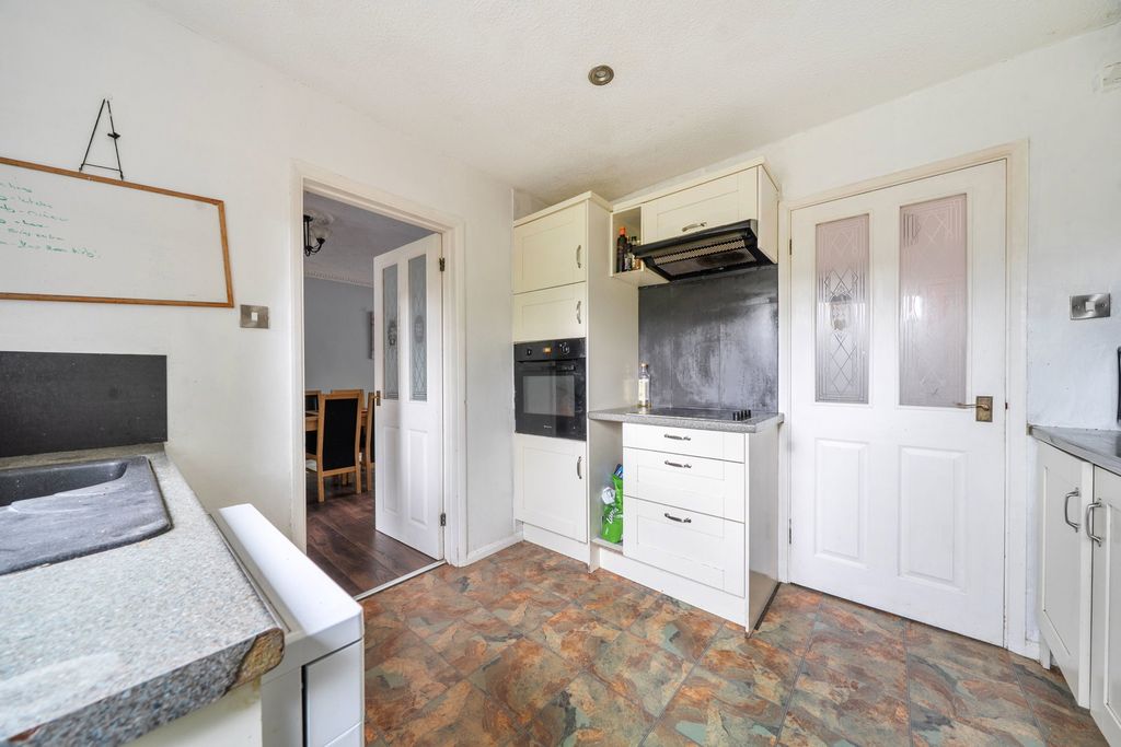 Property photo 3 of 14
