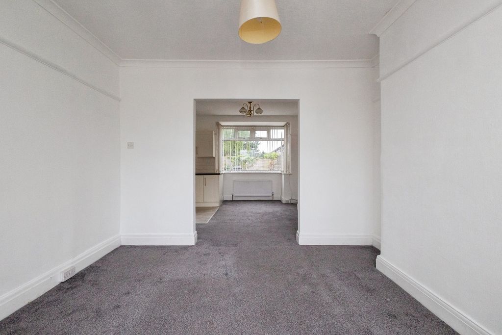 Property photo 3 of 17 Photo