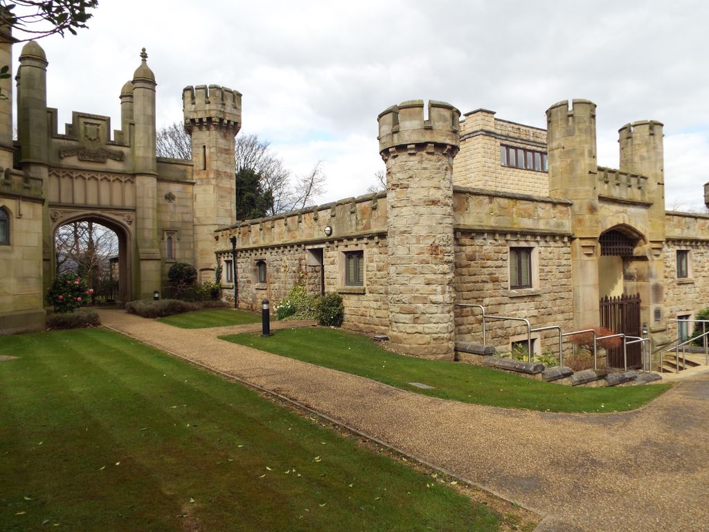 Property photo 2 of 18