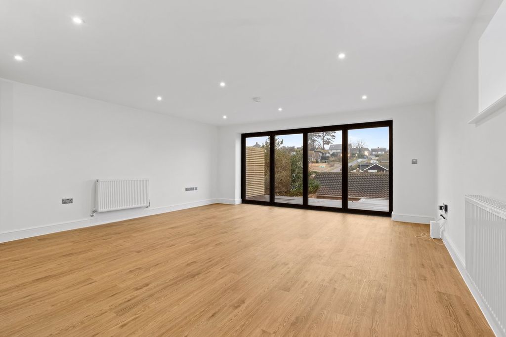 Property photo 3 of 53
