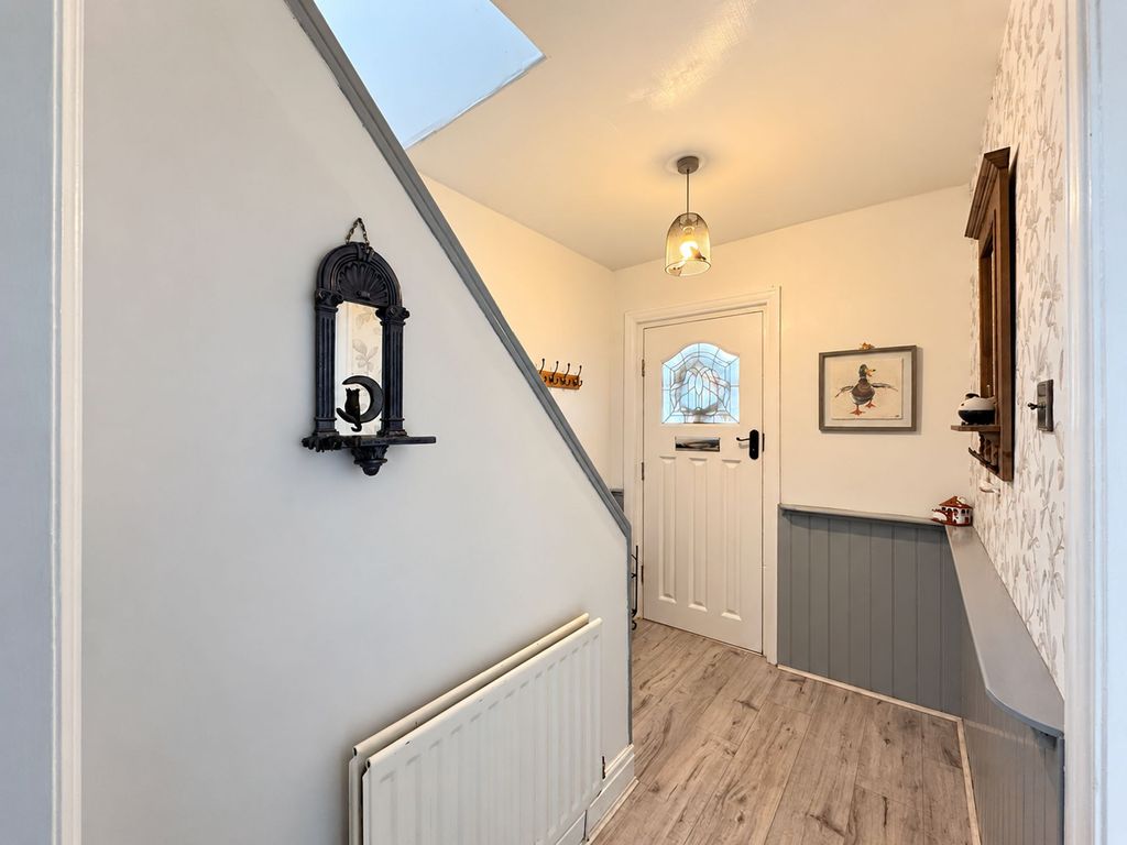 Property photo 2 of 23 Hallway