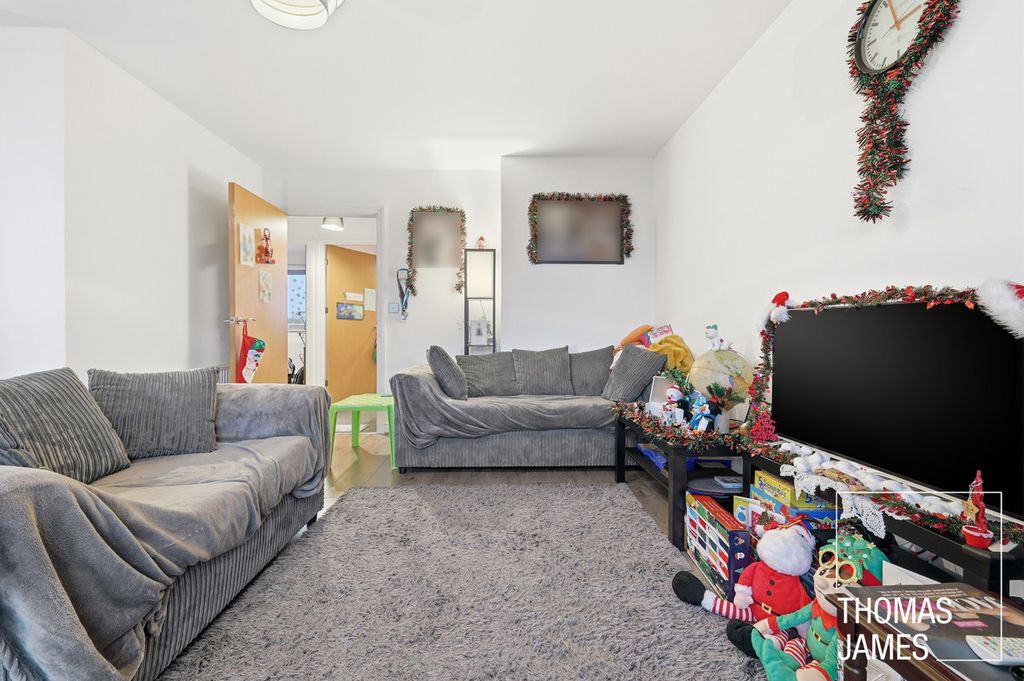 Property photo 3 of 14