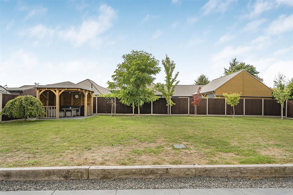 Property photo 3 of 42 50_60595.Jpg