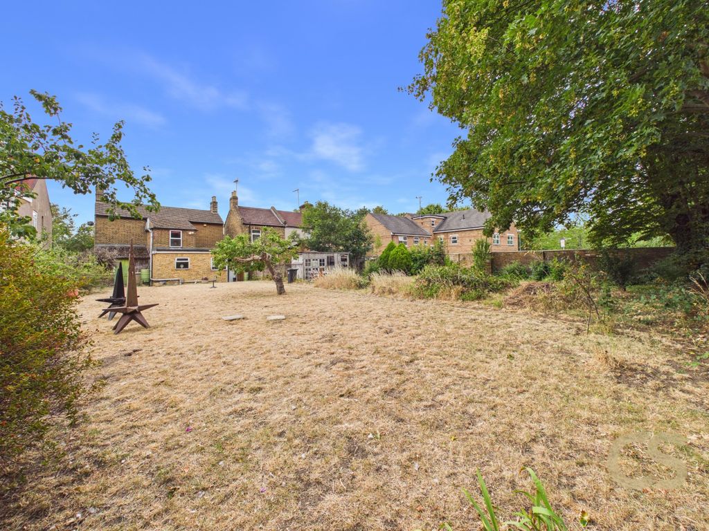 Property photo 3 of 25 464734