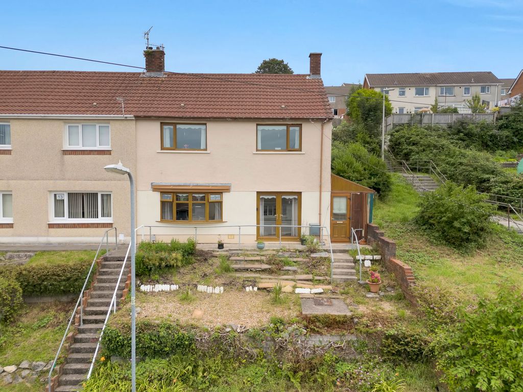 Property photo 1 of 44