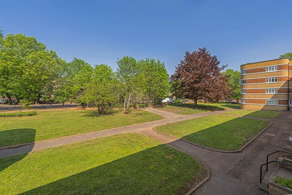 Property photo 3 of 13 Wheathill House-10.Jpg