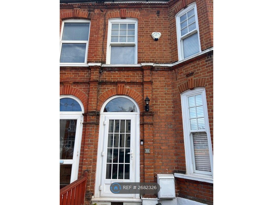 Property photo 1 of 8