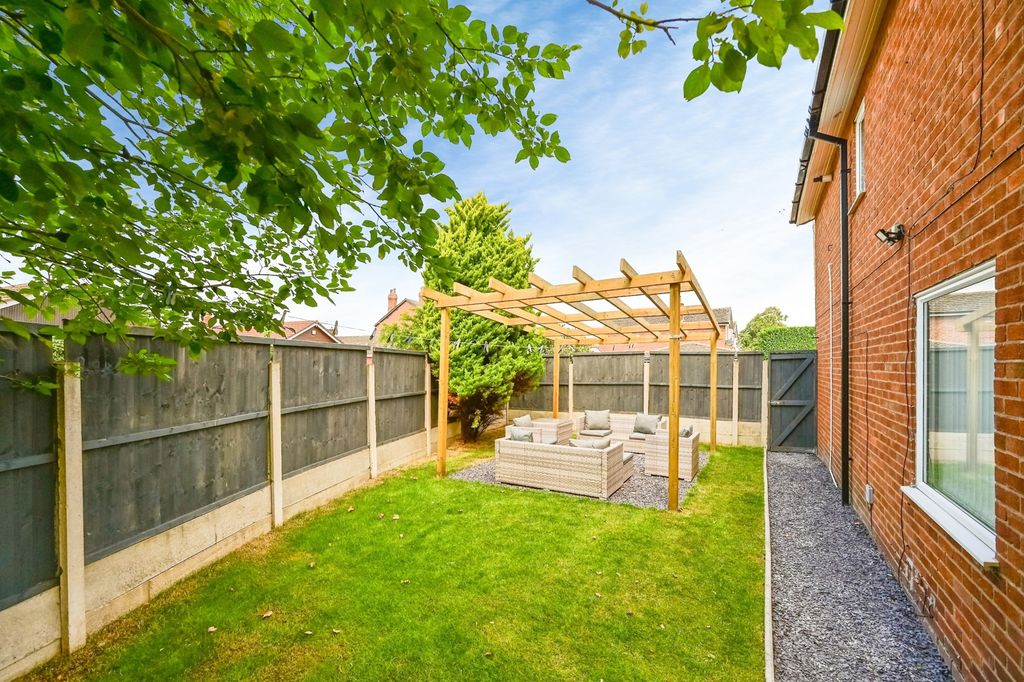 Property photo 3 of 26 Pbox-Img.Jpg