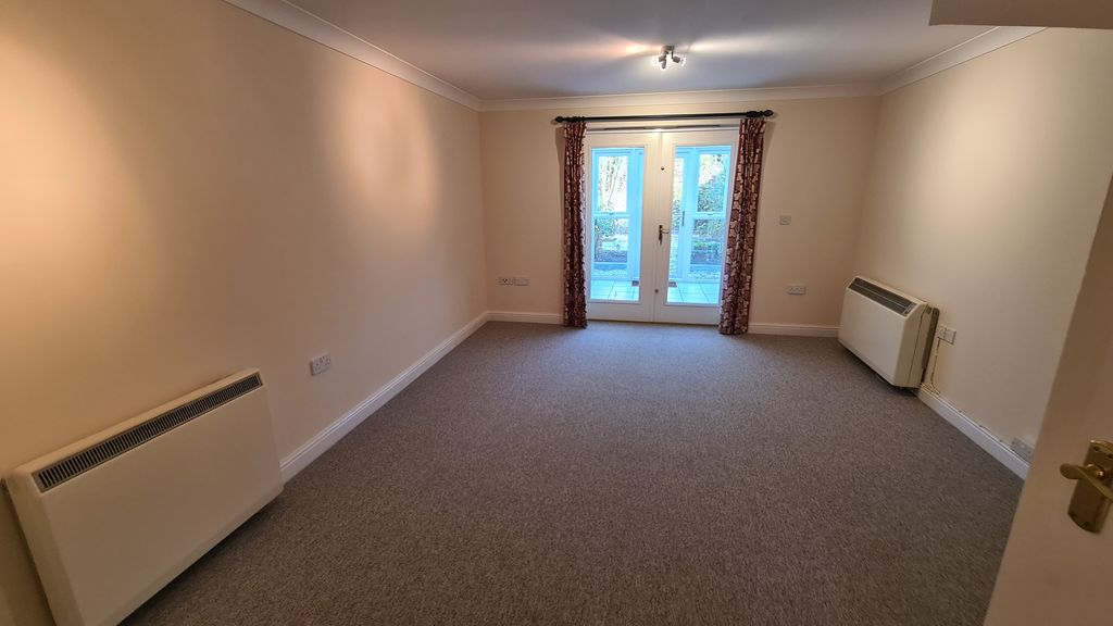 Property photo 3 of 10