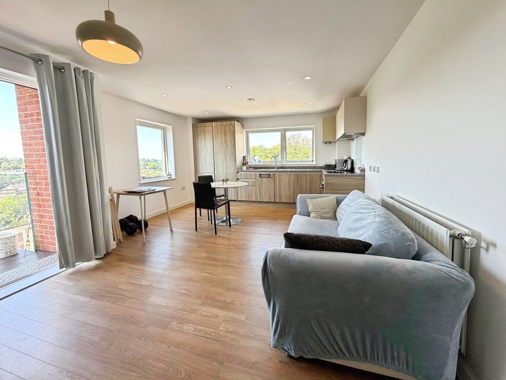 Property photo 3 of 12 8460B8F3-Receptio...