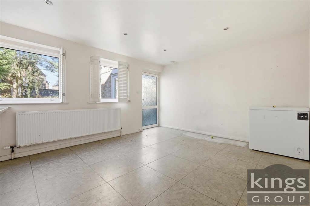 Additional image 9 of 6 bed detached house for saleHarlow Common, Harlow CM17