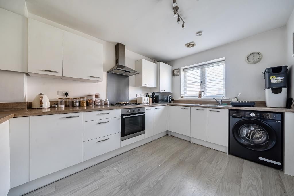 Property photo 2 of 20 Kitchen