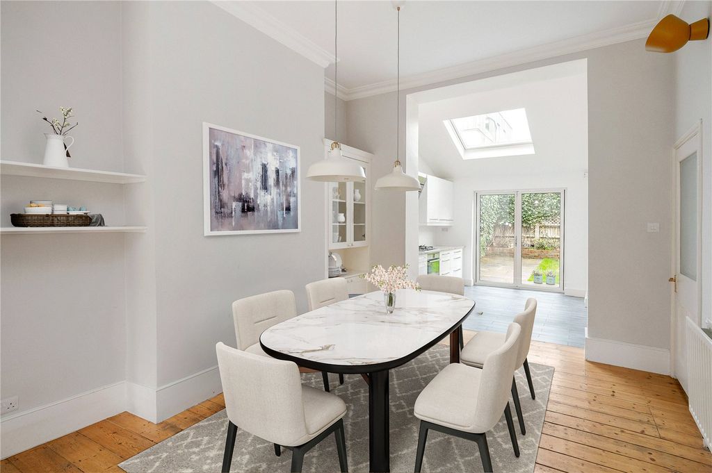 Property photo 3 of 15 Reception/Kitchen