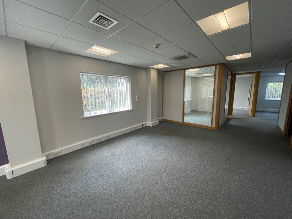 Property photo 3 of 11 Photo 10