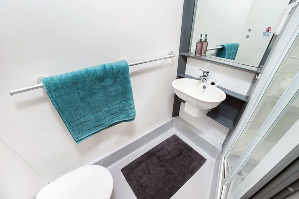 Property photo 3 of 7 Bedroom