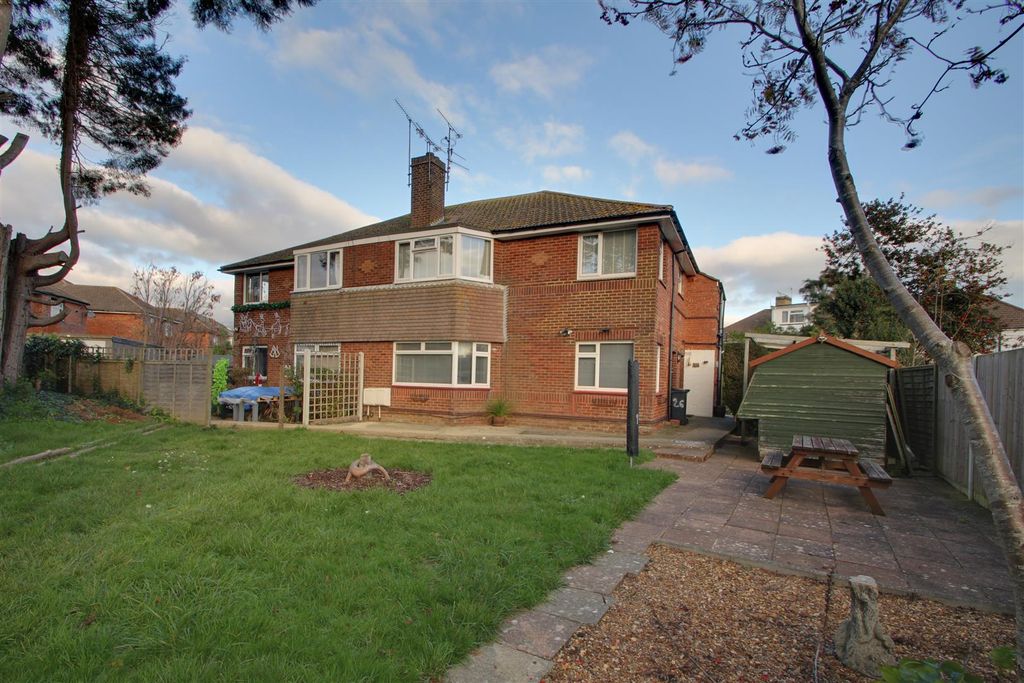 Property photo 1 of 12 External