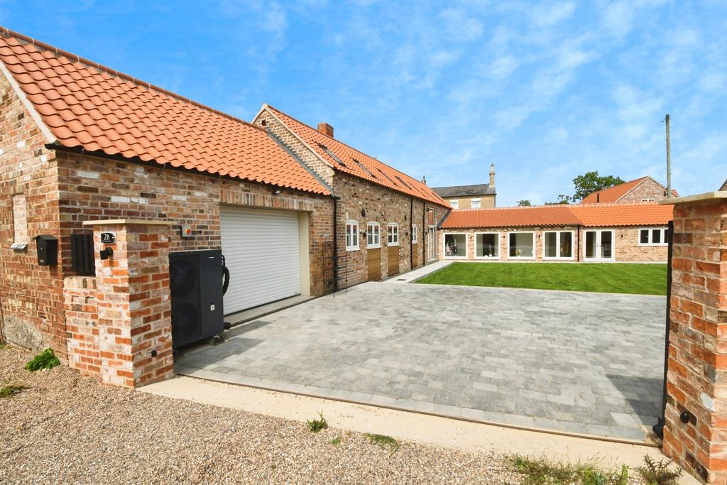 Property photo 1 of 22