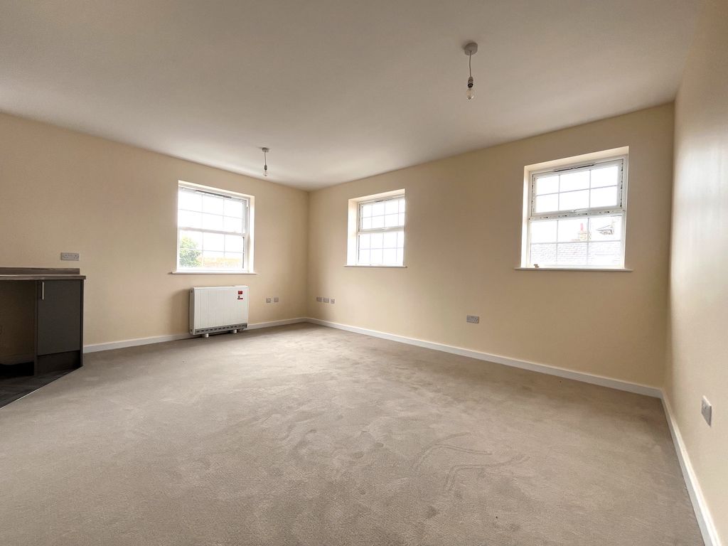 Property photo 2 of 6 Living Room