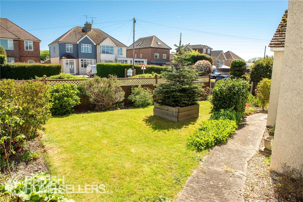 Property photo 2 of 30 Picture No. 36