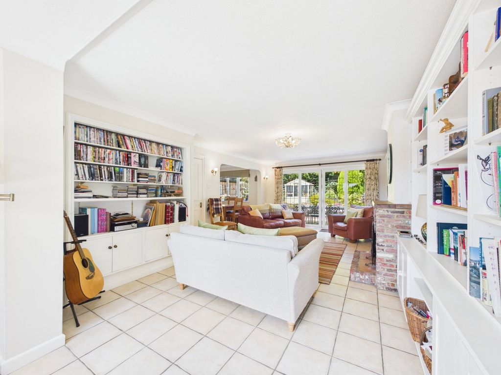Property photo 3 of 38