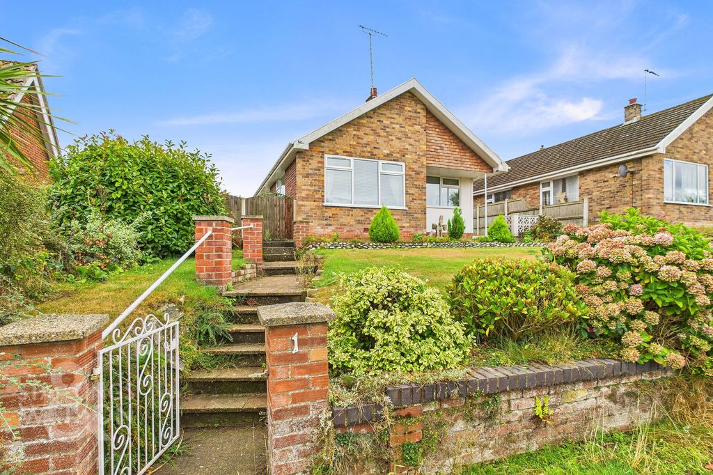 Property photo 2 of 23