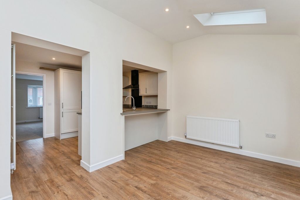 Additional image 7 of 3 bed detached house to rentColliery Green Court, Neston CH64