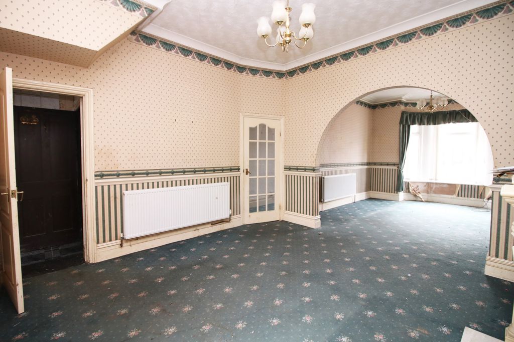 Property photo 3 of 19