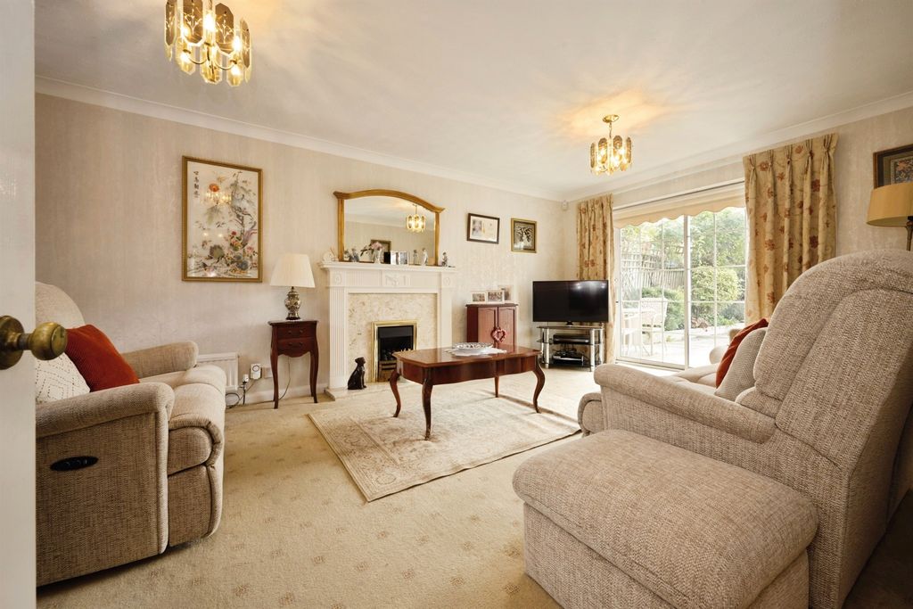 Property photo 2 of 26