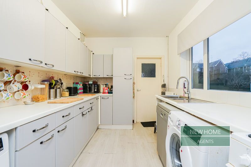 Property photo 3 of 18 Photo 12